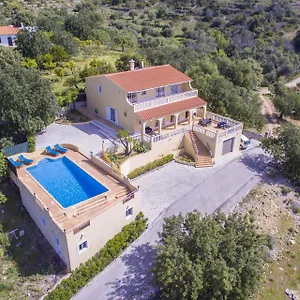 https://villa-florencio.hotelaalgarve.com