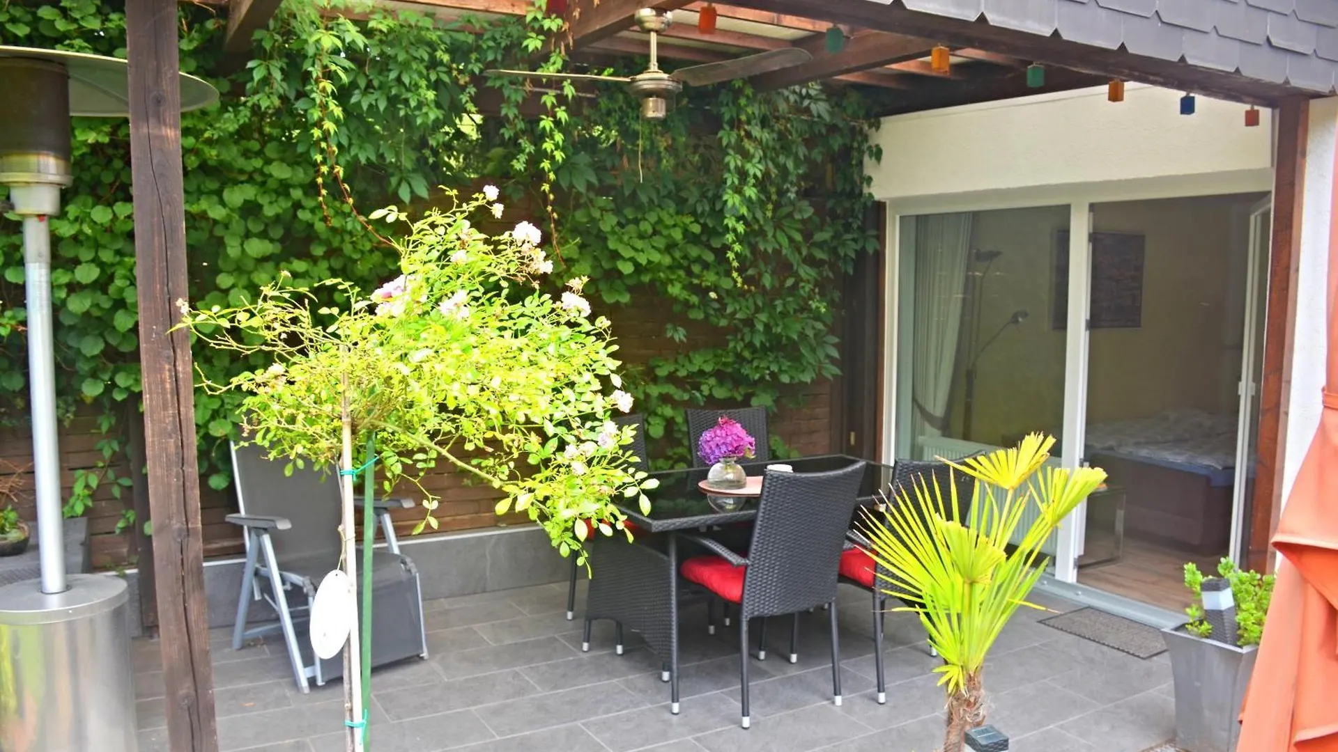 Auszeit Naehe Airport Apartment Rosrath