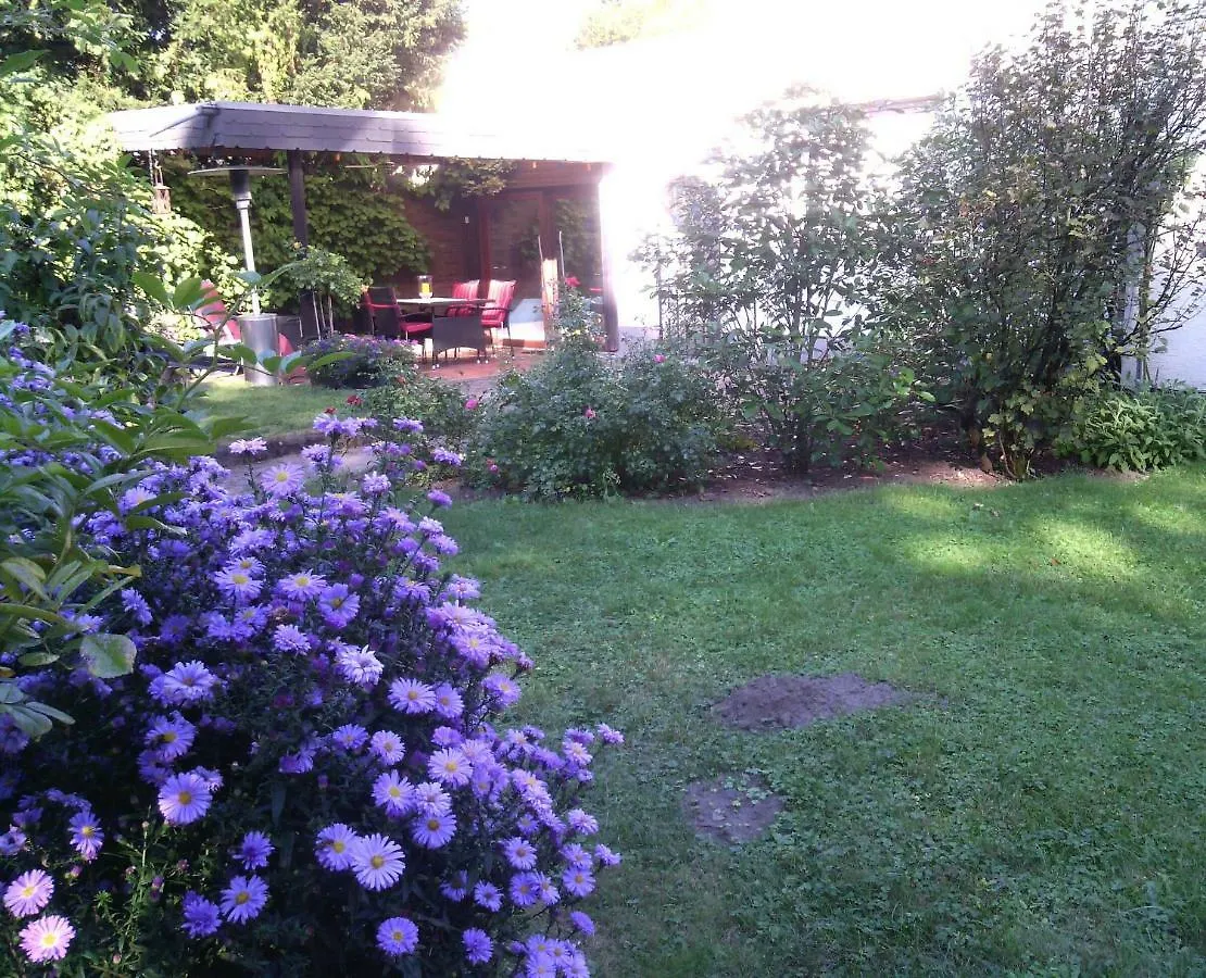 Auszeit Naehe Airport Apartment Rosrath