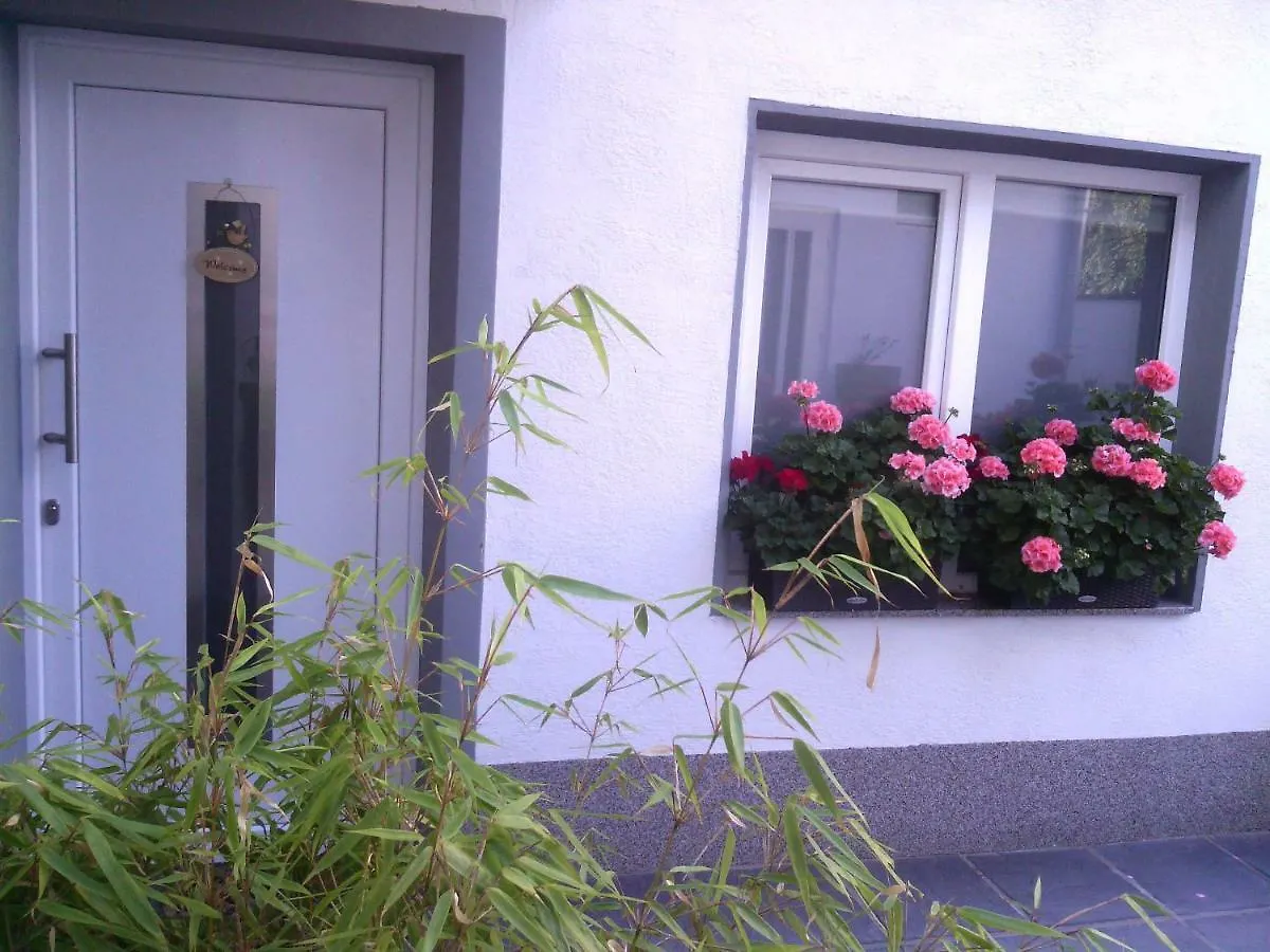 Auszeit Naehe Airport Apartment Rosrath Germany