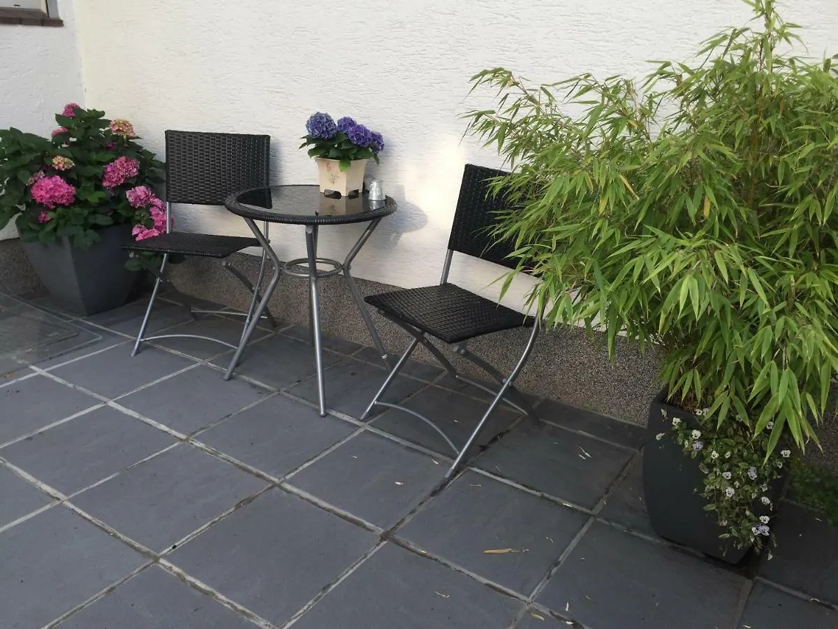 Auszeit Naehe Airport Apartment Rosrath